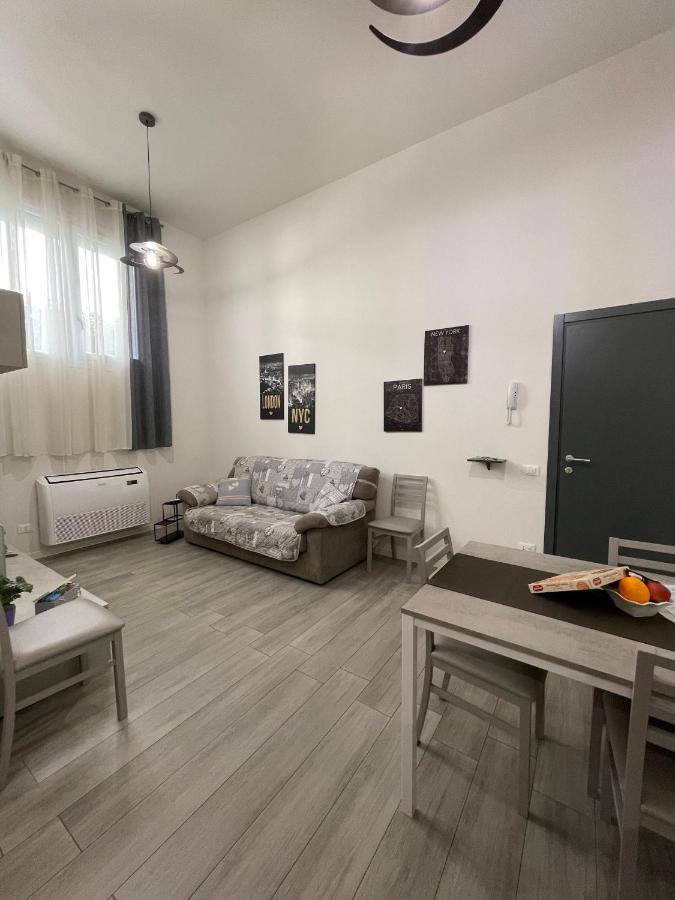Da Lenny The Grey Apartment เตรวิโซ ภายนอก รูปภาพ